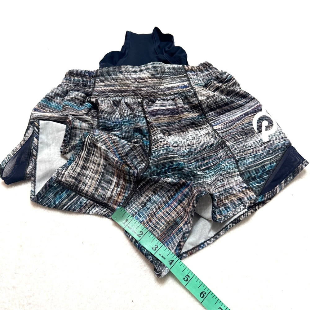 Lululemon x Peloton 6 Tall Hotty Hot Shorts II 4” In Digital Oasis Lined - Picture 3 of 9